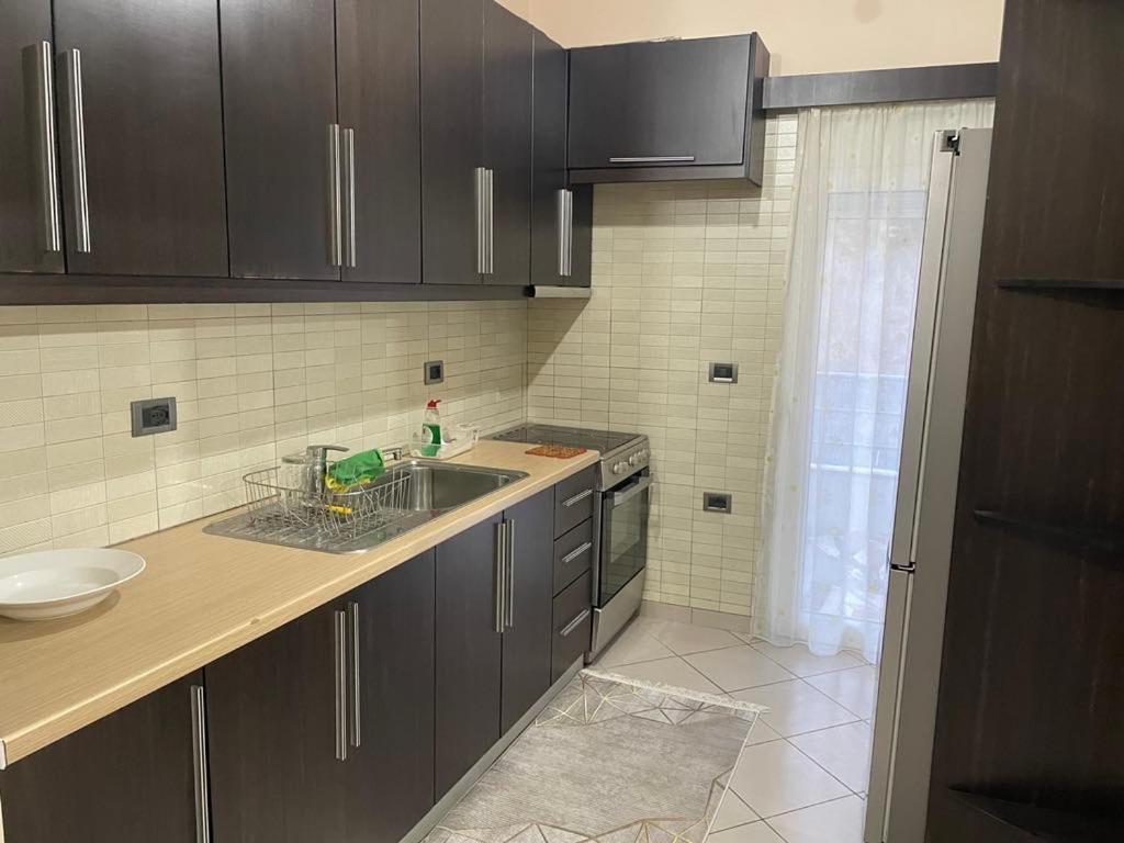 Ladi House * Sarandë